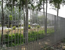 吉安鋼格板護(hù)欄